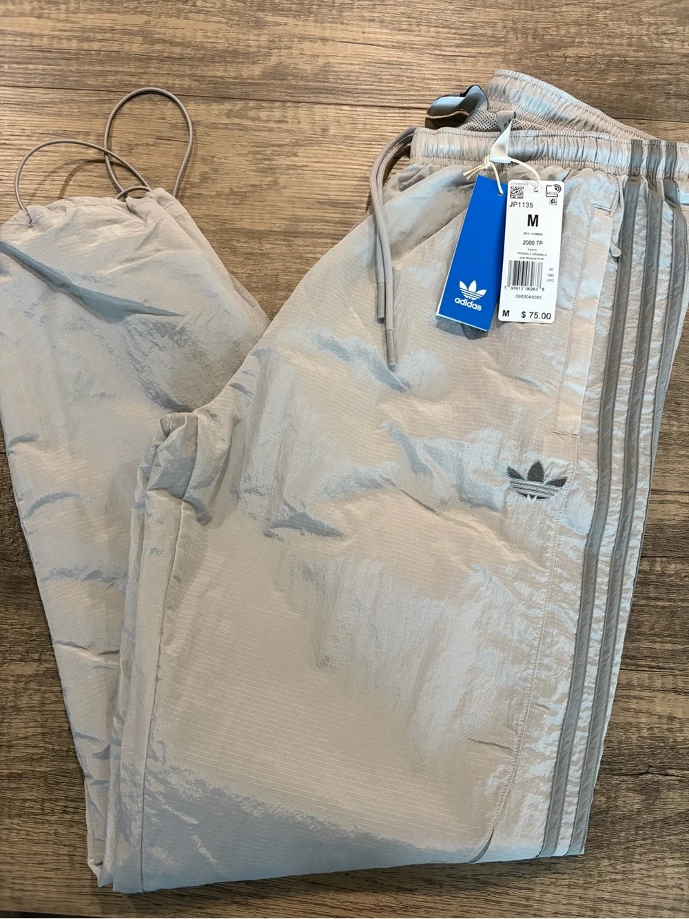 Adidas Men’s lightweight Gray Track Pants with 3-Stripes - M